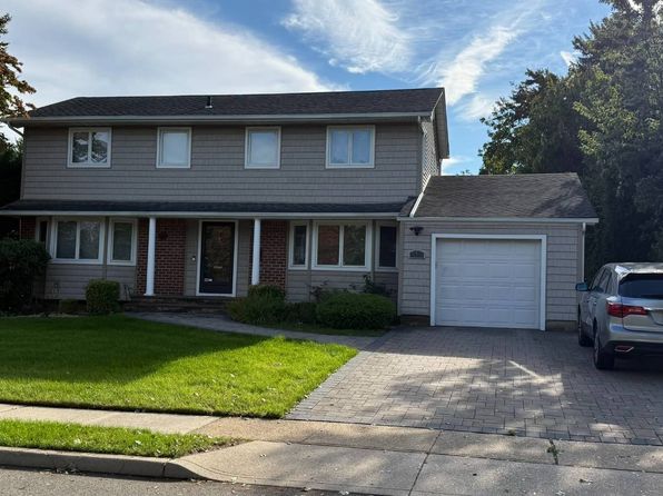 1 Niagara Dr