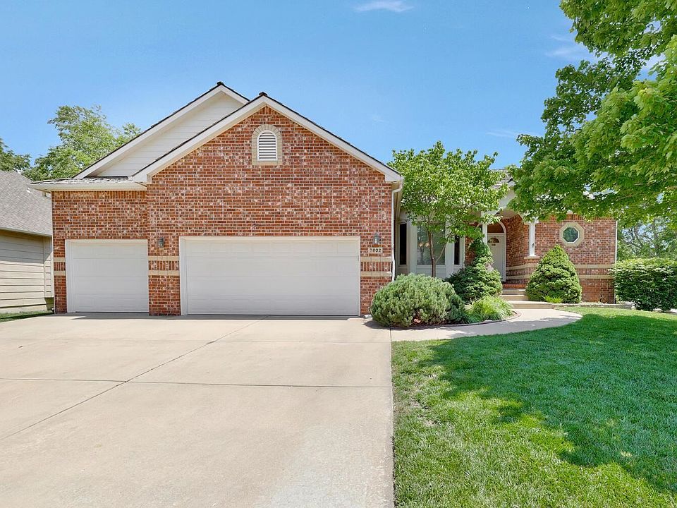 1st image of 7802 W Meadow Park Cir
