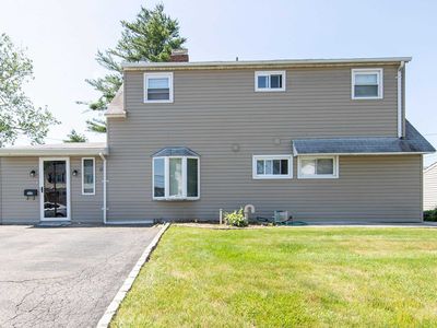 9 Greenbelt Ln, Levittown, NY, 11756