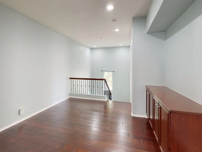 5655 Como Cir — Photo 10