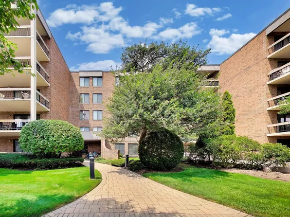 1020 N Harlem Ave APT 2F, River Forest, IL 60305