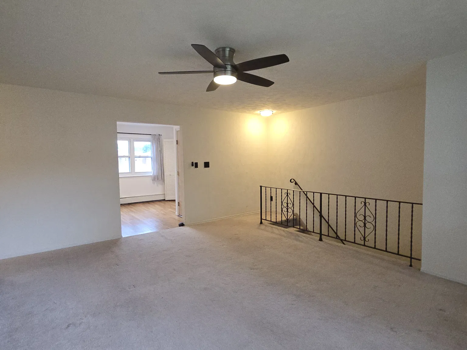 2 bed, 1050 sqft, $2,900 — Photo 4