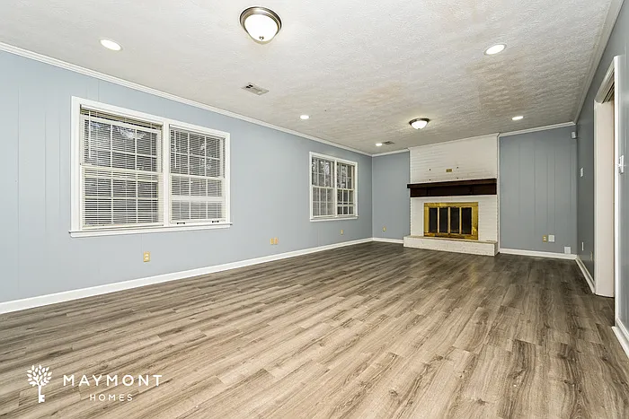 2902 Barcelona Way — Photo 4