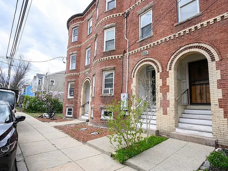 132 Ellington St #2A — Photo 7