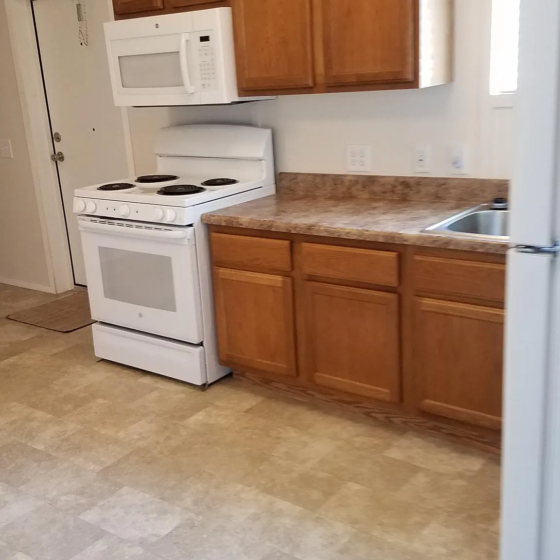 120 Sooner Rd — Photo 4