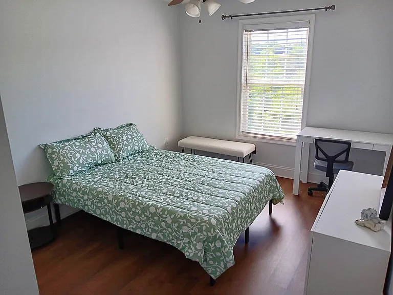100 Capstone Dr — Photo 13