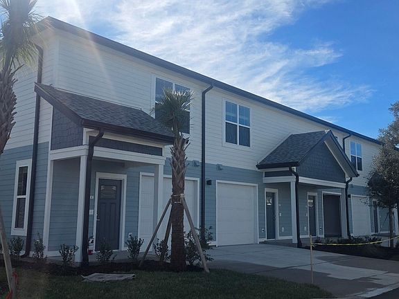 3rd image of 1147 E Caroline St #4-25