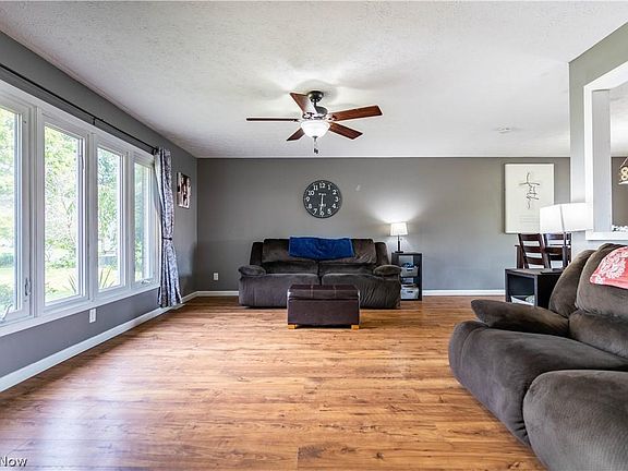 4th image of 1812 Viking Ave