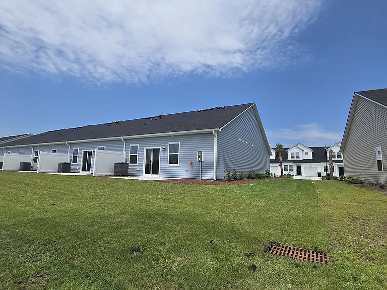 1352 Speedway St — Photo 11