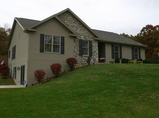 19 Weatherfield Dr, Shamokin Dam, PA 17876