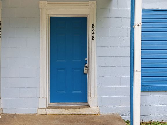 4th image of 626 Childers St