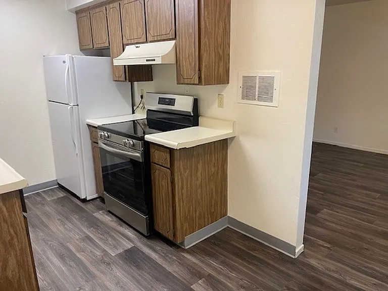 1415 N Virginia St — Photo 18