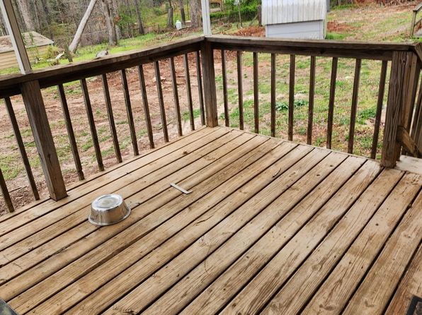 120 Frazier St, Woodruff, SC 29388