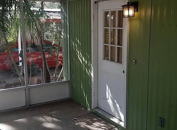 5th image of 3511 Woodcrest Dr