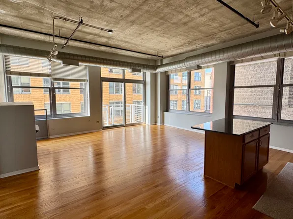 933 W Van Buren St, Chicago, IL