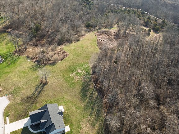 4th image of 180 Bridle Ct