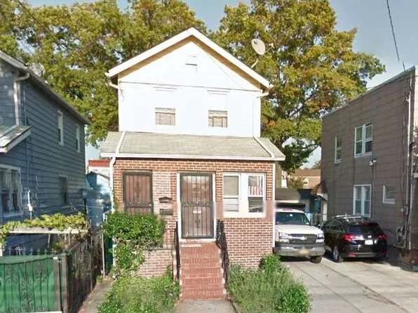 10329 94th St, Ozone Park, NY 11417