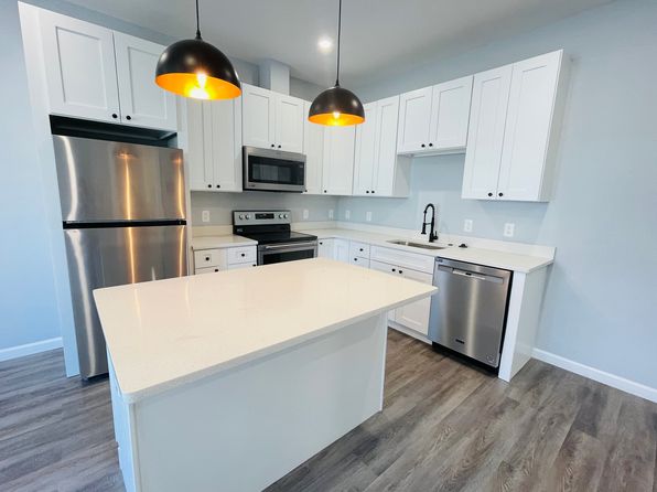 487 Lincoln St Floor 2