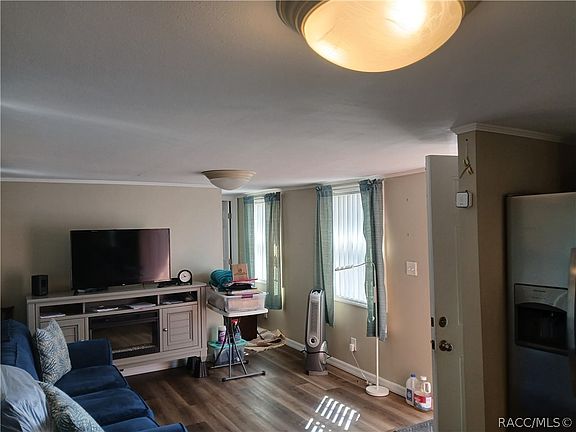 5th image of 10429 E Victory Ln