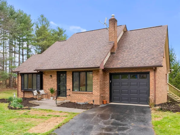 1978 Laurel Creek Rd NE, Pilot, VA 24138