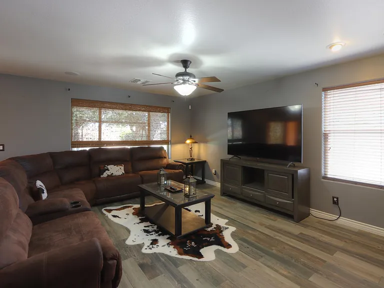 204 S La Amador Trl — Photo 6