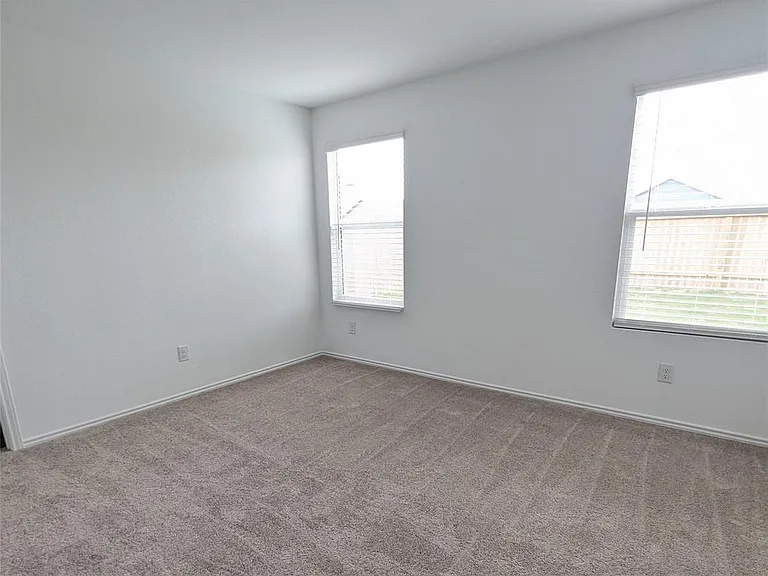 152 Avre Loop — Photo 10