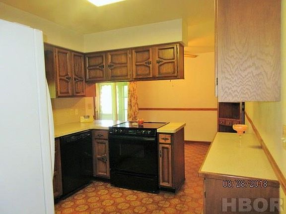 5th image of 2411 Courtly Dr