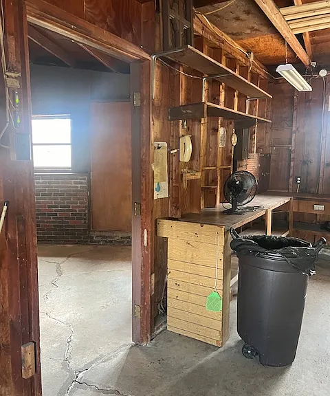 7945 Lenzburg Dr — Photo 34