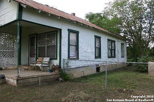 4th image of 19605 Oil St