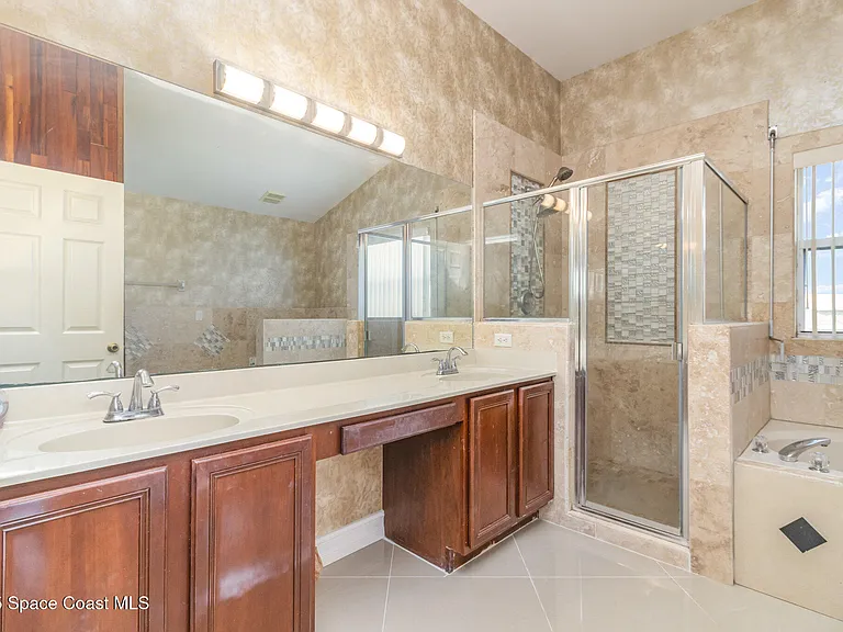 2893 Glasbern Cir — Photo 21