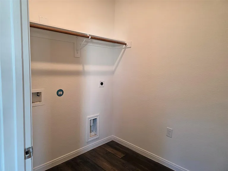 6303 White Oak Dr — Photo 9