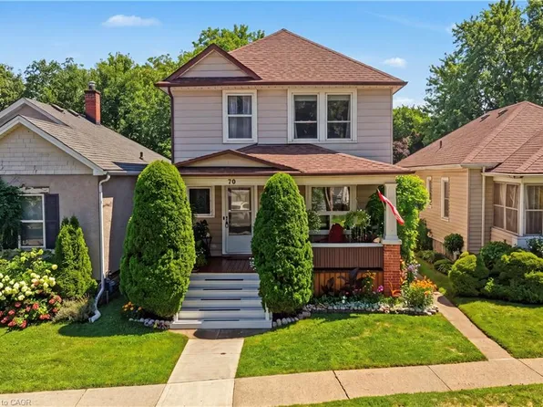 70 Woodland Ave, Saint Catharines, ON L2R 5A3