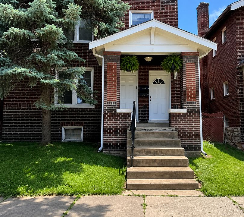 1st image of 3676 Montana St Floor 1