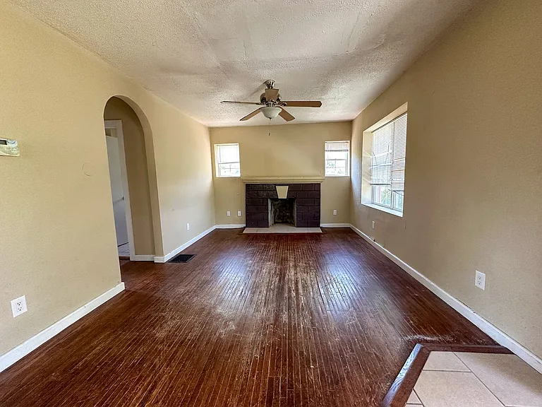 3016 Rock Quarry Rd — Photo 8
