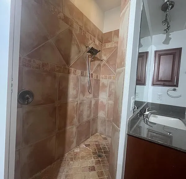 2119 Montclair Dr — Photo 8