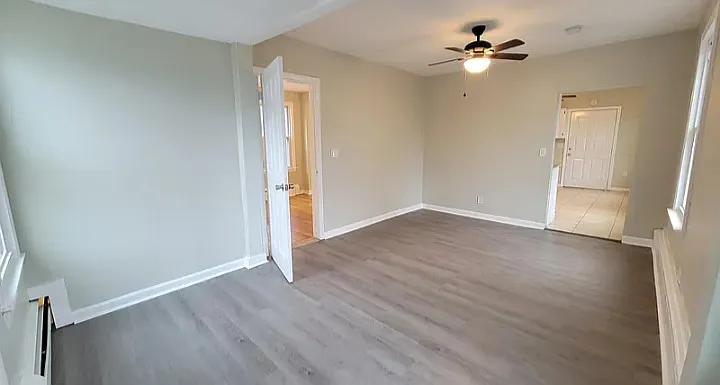 17 N Spring St #1 — Photo 3