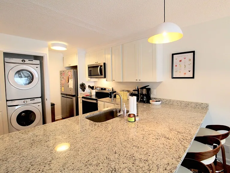 1380 Hunters Rd #I — Photo 4