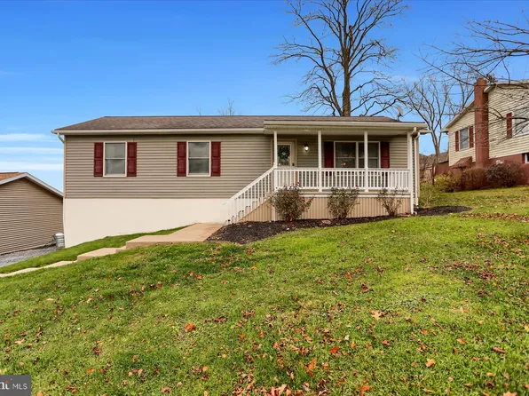 7 Greenwood Ave, Lock Haven, PA 17745