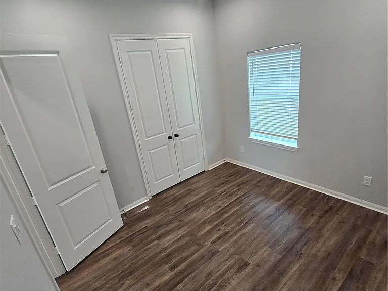 4902 Paradigm Ln — Photo 8