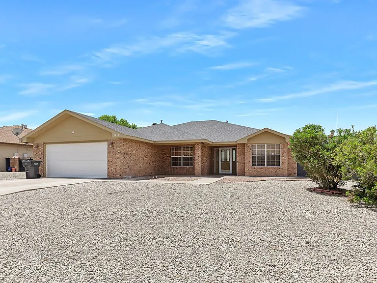 1441 Arroyo Seco — Photo 1