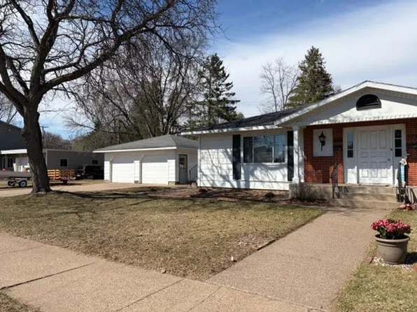 808 Coleman St, Chippewa Falls, WI 54729