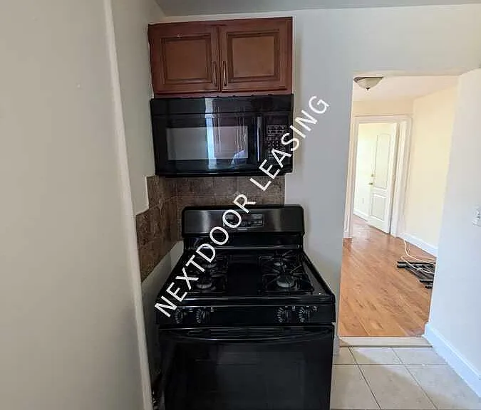554 Avenue C #3CM — Photo 2