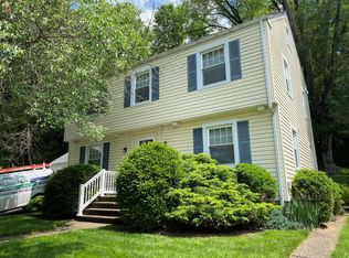 17 Damian Rd, Wheeling, WV 26003