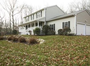 3879 S County Trl, Richmond, RI 02836