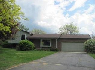 1384 E Sawdust Corners Rd, Lapeer, MI 48446
