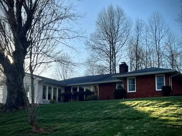 83 Shady St, Marion, NC 28752