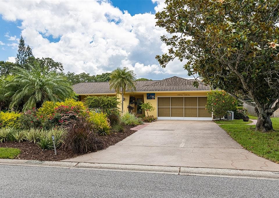 1st image of 2121 Sarazen Dr