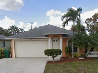 827 104th Ave N, Naples, FL 34108
