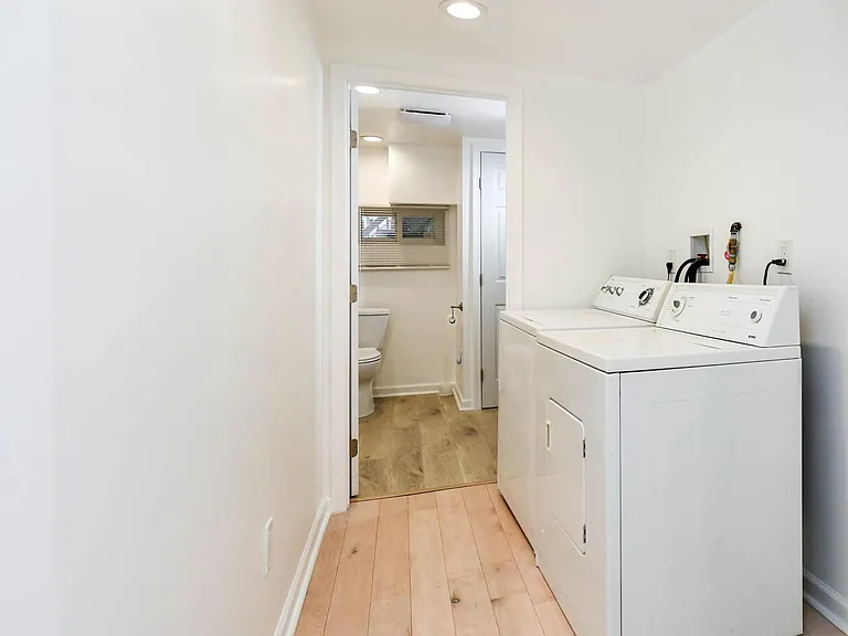 2509 Christian St — Photo 27