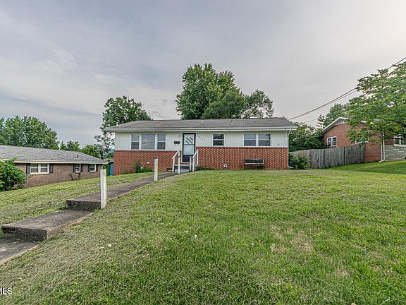 2nd image of 615 Wendover Dr